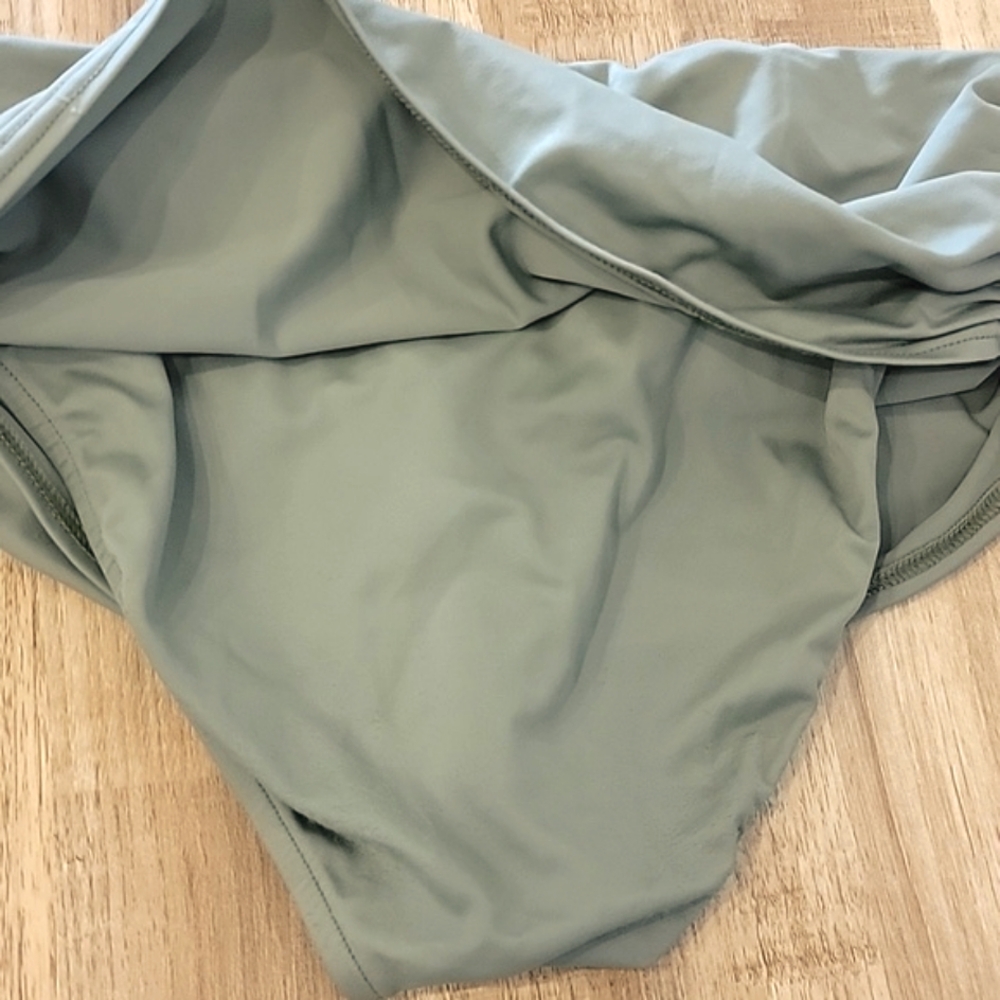 🍃 Venus bikini bottom skirted Sz 10 - Picture 4 of 5